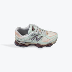 New Balance Mint Green & burgundy