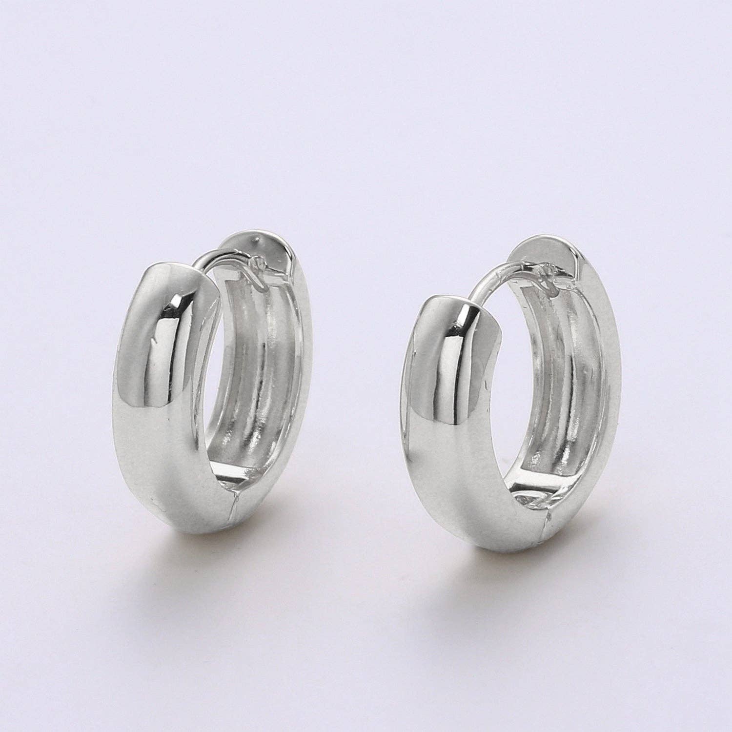 HUGGIE EARRING 9.8mm- 18K Small Loops, Huggie Hoop Earring, Hoop Earrings | Q-392: Gold
