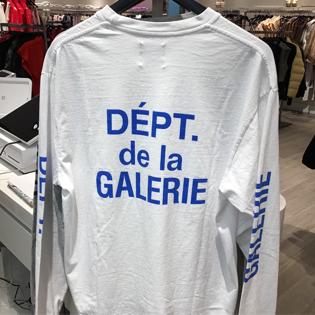 Gallery Dept. (Dept. de la Galerie)