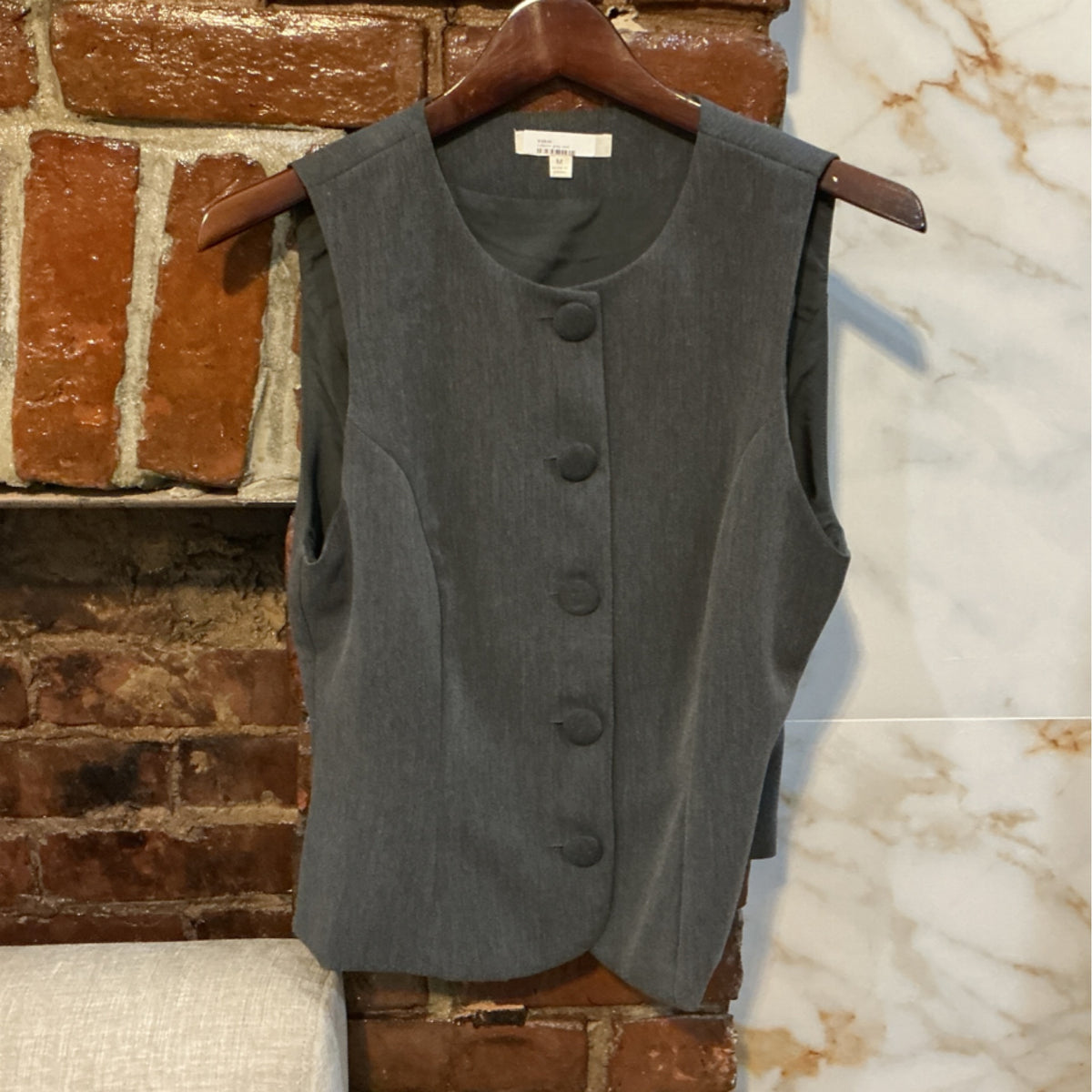 Lalavon grey vest